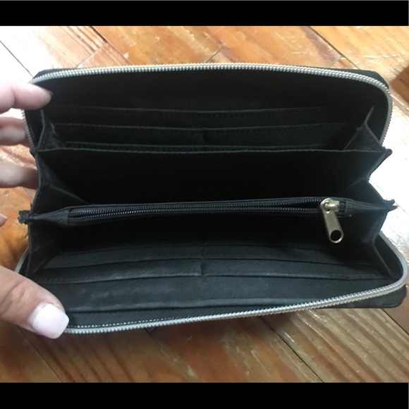 Wallet - Picture 1 of 2